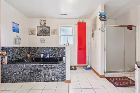 Bath - 626 E 90th St, Chicago, IL 60619 photo 2 of 5