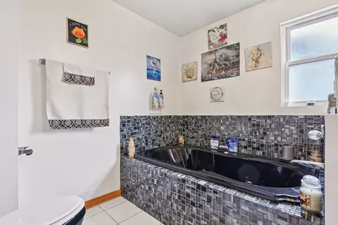 Bath - 626 E 90th St, Chicago, IL 60619 photo 4 of 5