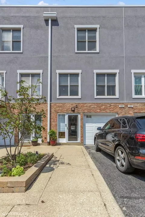 49 W 15th St #D, Chicago, IL 60605
