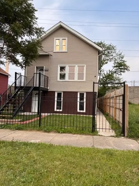 6067 S La Salle St, Chicago, IL 60621