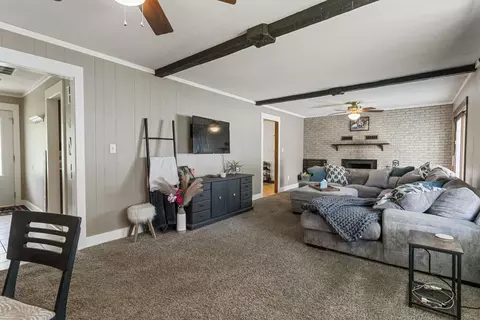 103 Taylor Ct, Catlin, IL 61817 photo 8