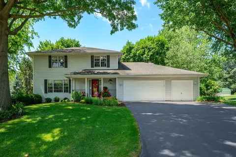 8666 Riverview Dr, Byron, IL 61010