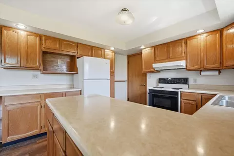 Kitchen - 509 W Smith St, Roanoke, IL 61561 photo 3 of 5