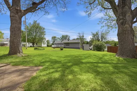 Exterior - 509 W Smith St, Roanoke, IL 61561 photo 4 of 5