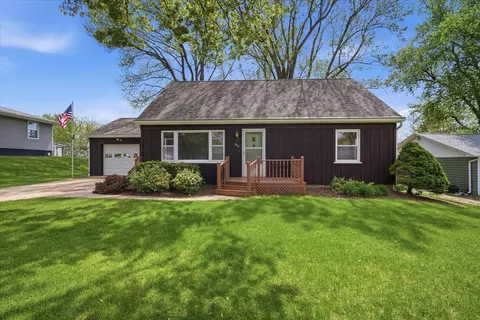 Exterior - 509 W Smith St, Roanoke, IL 61561 photo 2 of 5