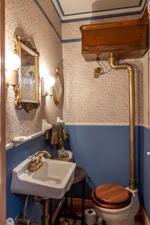 Bath - 600 E Chicago St, Elgin, IL 60120 photo 1 of 1