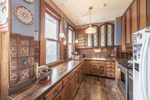 Kitchen - 600 E Chicago St, Elgin, IL 60120 photo 1 of 1