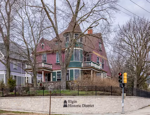 Exterior - 600 E Chicago St, Elgin, IL 60120 photo 4 of 5