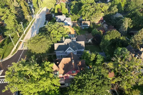 View/Area - 600 E Chicago St, Elgin, IL 60120 photo 2 of 3