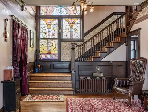 Entry Way - 600 E Chicago St, Elgin, IL 60120 photo 5 of 7