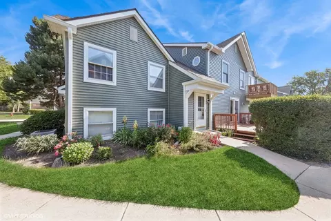 2733 Weeping Willow Dr #26-C, Lisle, IL 60532