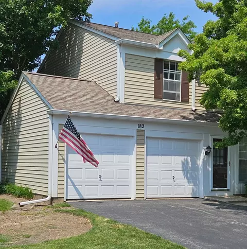 182 Half Moon Cir, Aurora, IL 60504