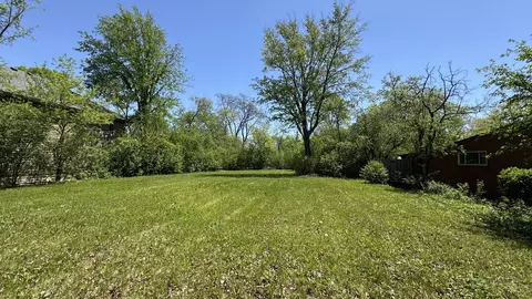 1443 Stratford Rd, Deerfield, IL 60015