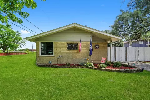 4301 Barry Ln, Oak Forest, IL 60452