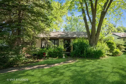 2506 Sigwalt St, Rolling Meadows, IL 60008