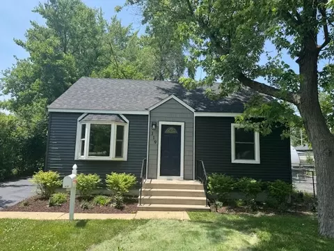 319 S Pine St, New Lenox, IL 60451