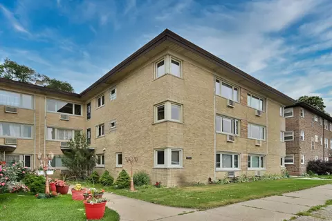 6959 W Higgins Ave #3S, Chicago, IL 60656