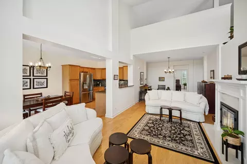 Living - Undisclosed, Glenview, IL 60025 photo 3 of 3