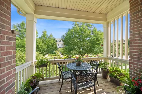 Exterior - Undisclosed, Glenview, IL 60025 photo 1 of 2