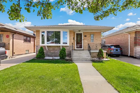 3781 W 76th St, Chicago, IL 60652