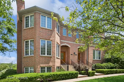 1729 Dewes St, Glenview, IL 60025