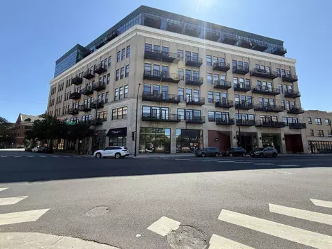 1645 W Ogden Ave #432, Chicago, IL 60612