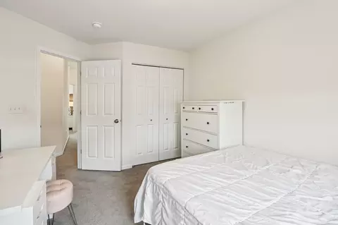 Bedroom - Undisclosed, Naperville, IL 60564 photo 5 of 7