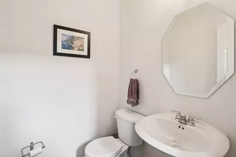 Bath - Undisclosed, Naperville, IL 60564 photo 1 of 3