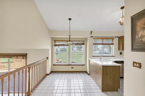 652 Morning Glory Ln, Bartlett, IL 60103 photo 19