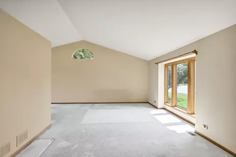 652 Morning Glory Ln, Bartlett, IL 60103 photo 8