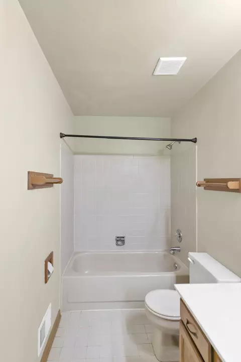 652 Morning Glory Ln, Bartlett, IL 60103 photo 38