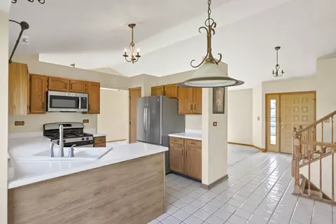 652 Morning Glory Ln, Bartlett, IL 60103 photo 21