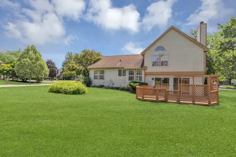652 Morning Glory Ln, Bartlett, IL 60103 photo 4