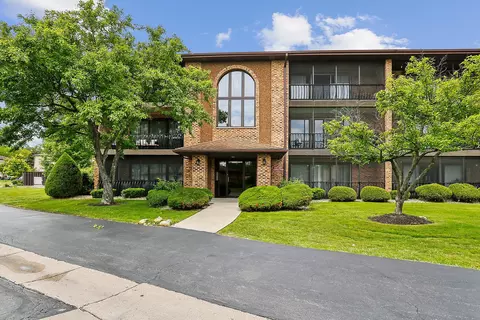11114 Heritage Dr #3C, Palos Hills, IL 60465