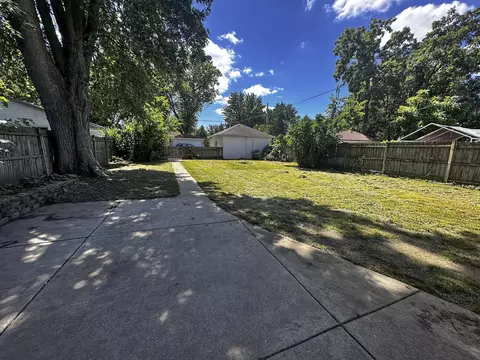 Exterior - 321 Morgan St, Elgin, IL 60123 photo 3 of 3