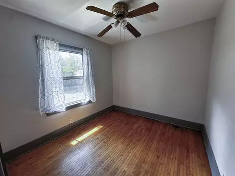 Bedroom - 321 Morgan St, Elgin, IL 60123 photo 2 of 2