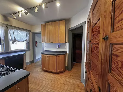 Kitchen - 321 Morgan St, Elgin, IL 60123 photo 3 of 3