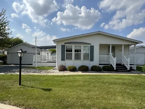 728 Cherokee Trl, Marengo, IL 60152
