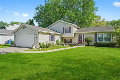 136 Anita Dr, Bourbonnais, IL 60914