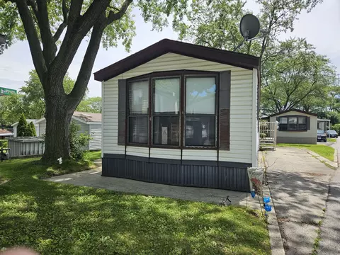 6801 S La Grange Rd #B5, Hodgkins, IL 60525