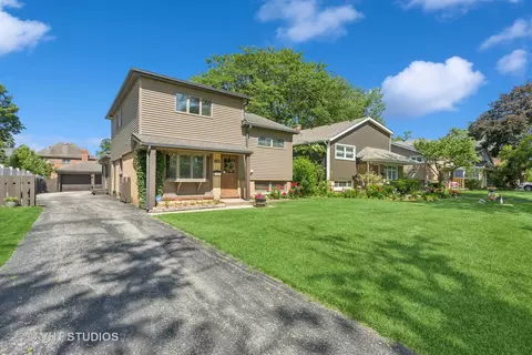 110 N Caroline Ave, Elmhurst, IL 60126