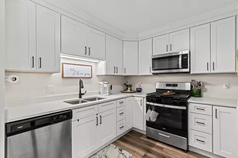 Kitchen - 1598 Elder Dr, Aurora, IL 60506 photo 1 of 3