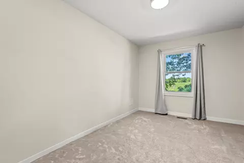 Bedroom - 1598 Elder Dr, Aurora, IL 60506 photo 2 of 2