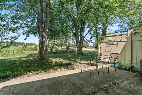 Exterior - 1598 Elder Dr, Aurora, IL 60506 photo 2 of 3