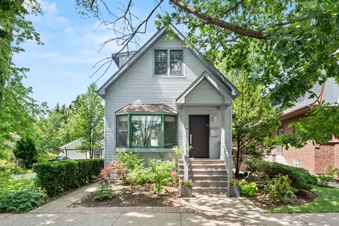 637 Highland Ave, Oak Park, IL 60304