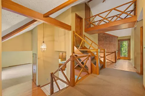 Entry Way - 4303 Singleton Close, Rockford, IL 61114 photo 2 of 8
