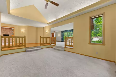 Living - 4303 Singleton Close, Rockford, IL 61114 photo 6 of 8