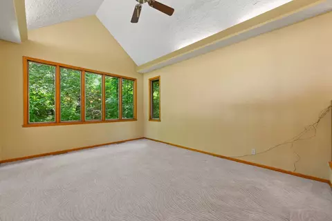 Living - 4303 Singleton Close, Rockford, IL 61114 photo 5 of 8