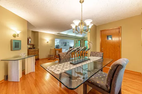 Entry Way - 4303 Singleton Close, Rockford, IL 61114 photo 1 of 8