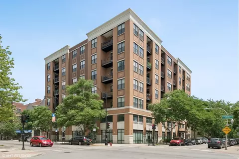 950 W Leland Ave #702, Chicago, IL 60640